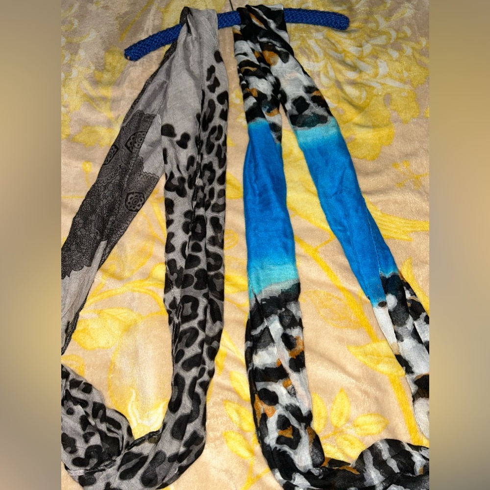 scarfs